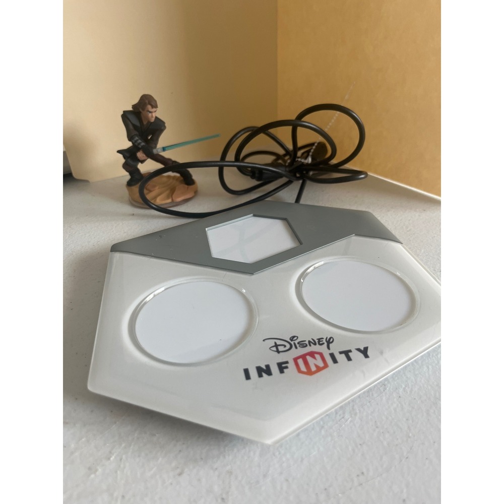 Disney Infinity 3.0 Star Wars Anakin Skywalker Figure and Base Portal Set
